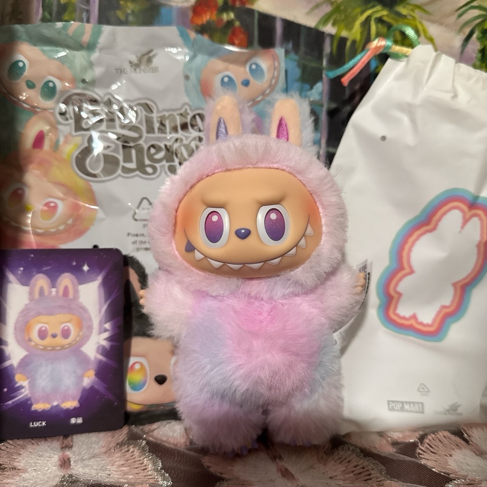 LUCK Big Into Energy Labubu
